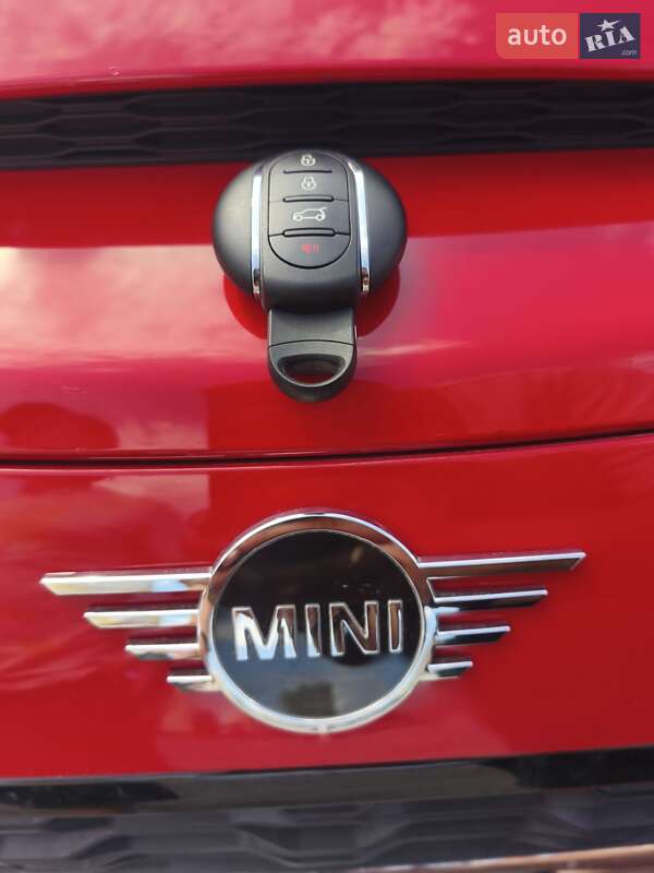 Хетчбек MINI Hatch 2018 в Києві