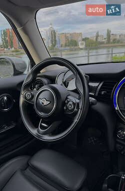 Хетчбек MINI Hatch 2019 в 