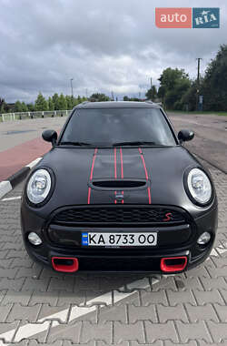Хэтчбек MINI Hatch 2017 в Киеве