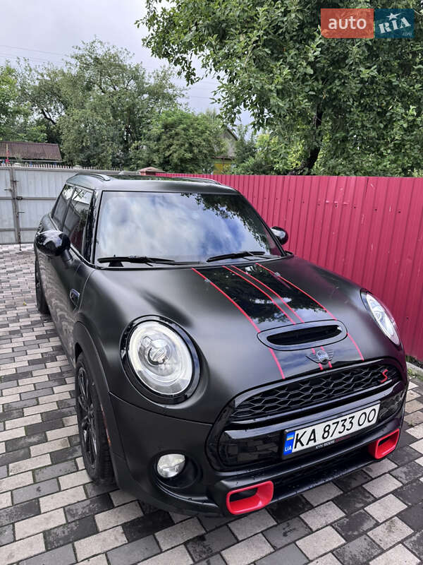 Хэтчбек MINI Hatch 2017 в Киеве