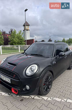 Хэтчбек MINI Hatch 2017 в Киеве