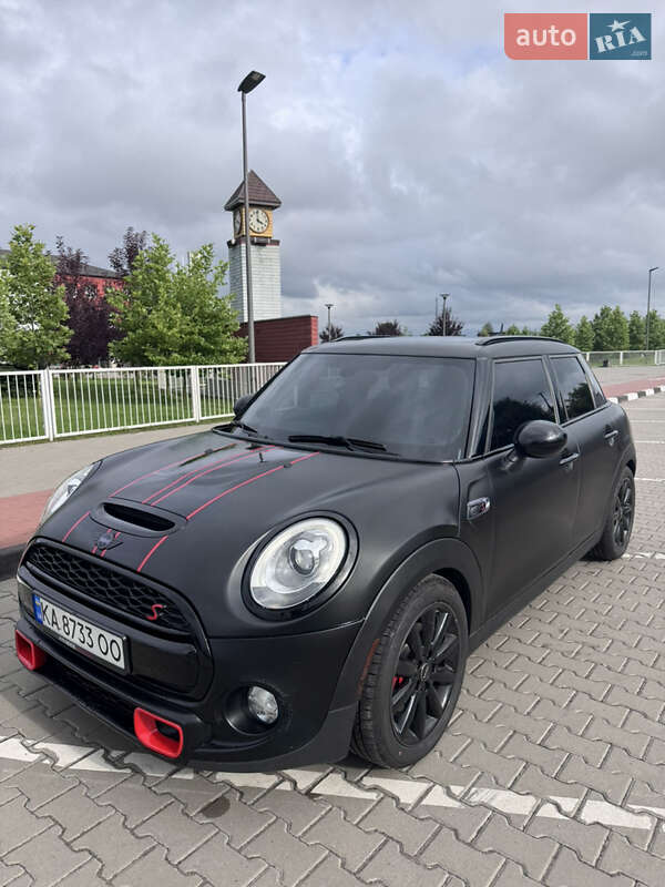 Хэтчбек MINI Hatch 2017 в Киеве