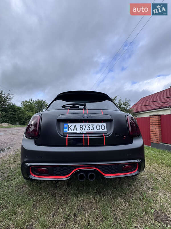 Хэтчбек MINI Hatch 2017 в Киеве