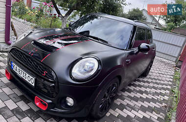 Хэтчбек MINI Hatch 2017 в Киеве