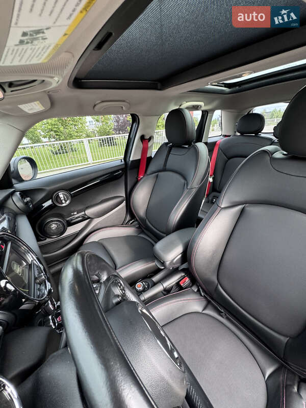 Хэтчбек MINI Hatch 2017 в Киеве