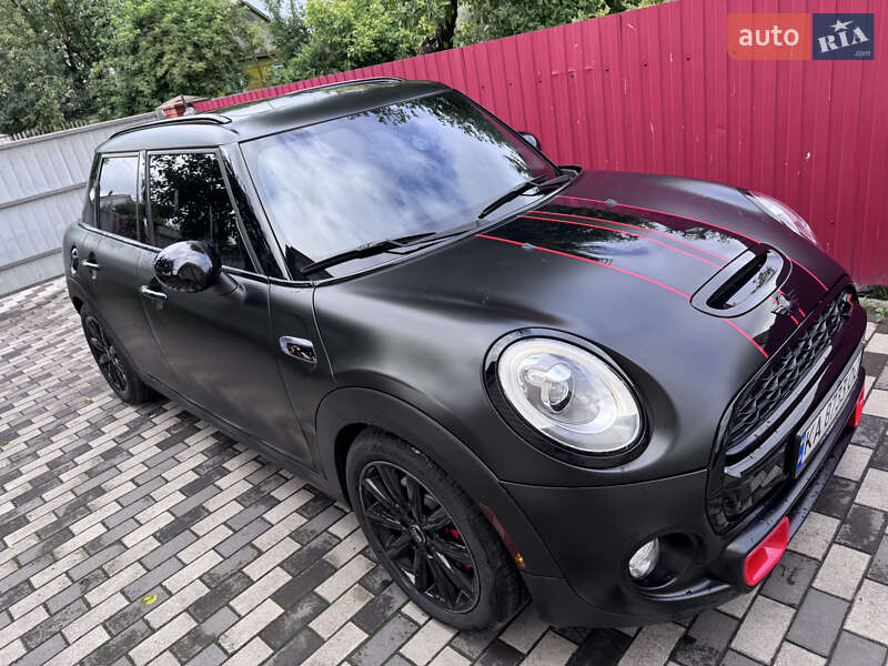 Хэтчбек MINI Hatch 2017 в Киеве