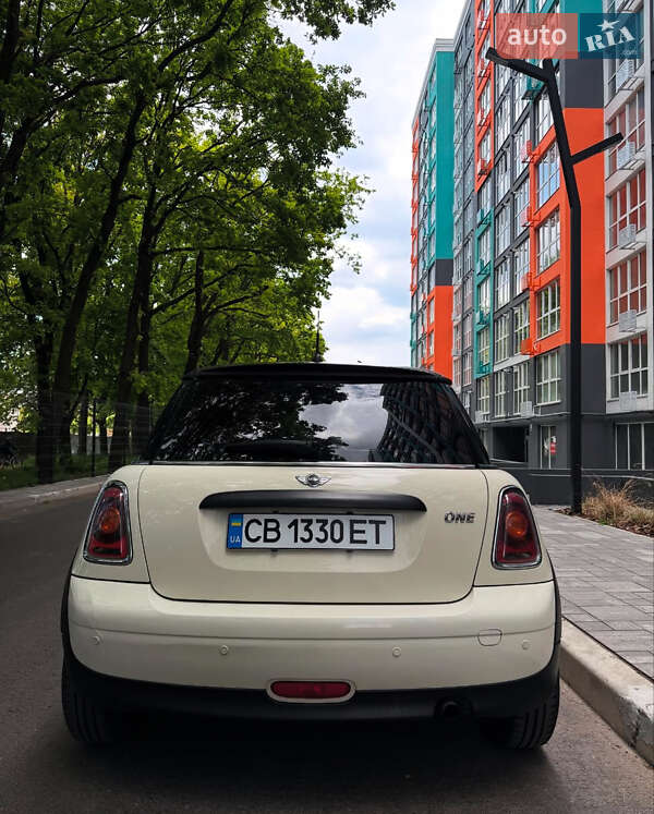 Хэтчбек MINI Hatch 2009 в Чернигове