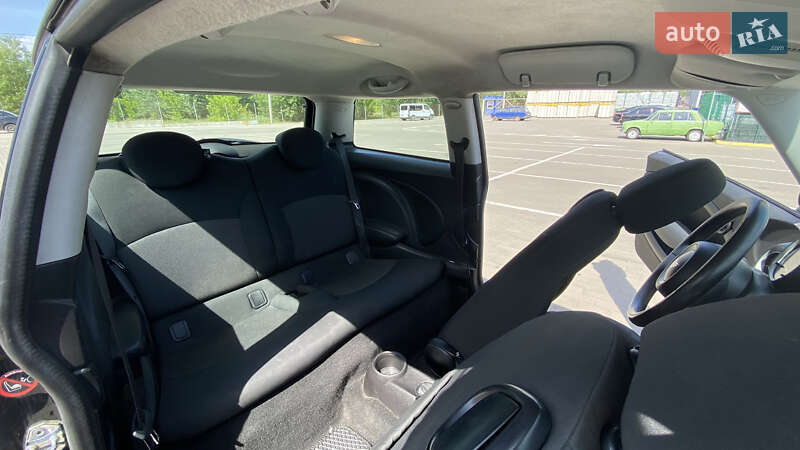 Хэтчбек MINI Hatch 2009 в Львове