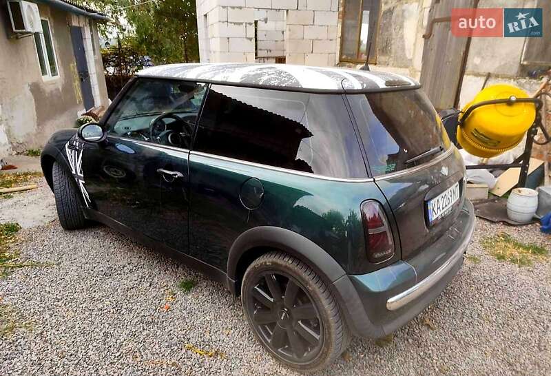 Хэтчбек MINI Hatch 2004 в Киеве фото 3 Хэтчбек MINI Hatch 2004 в Киеве