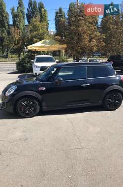 Хетчбек MINI Hatch 2015 в 
