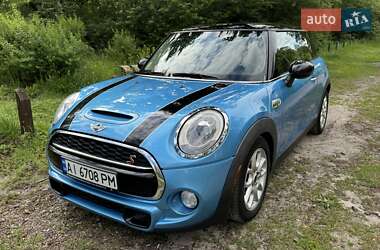Хэтчбек MINI Hatch 2015 в Киеве