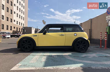 Хэтчбек MINI Hatch 2005 в 