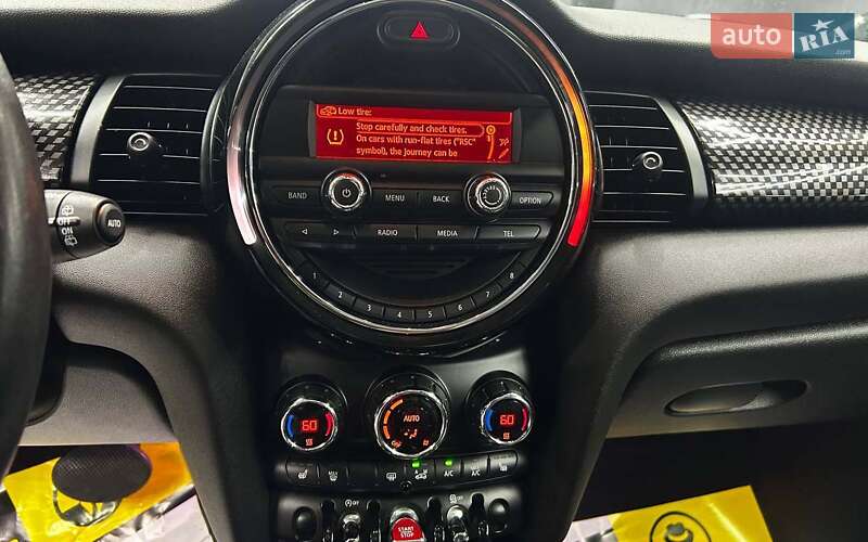 Хэтчбек MINI Hatch 2015 в Черновцах