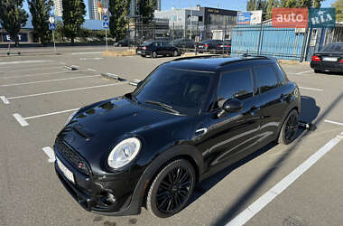 Хетчбек MINI Hatch 2015 в 