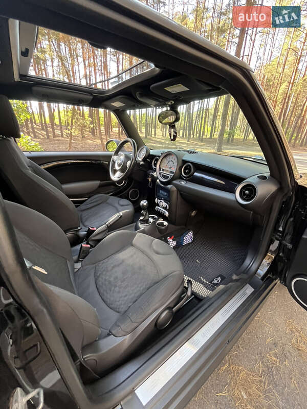 Хетчбек MINI Hatch 2010 в Полтаві