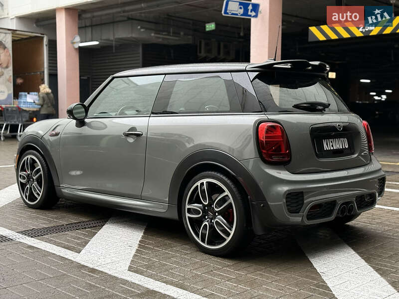 Хэтчбек MINI Hatch 2018 в Киеве