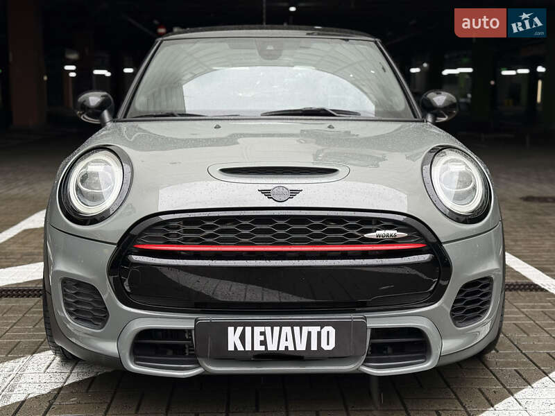 Хэтчбек MINI Hatch 2018 в Киеве