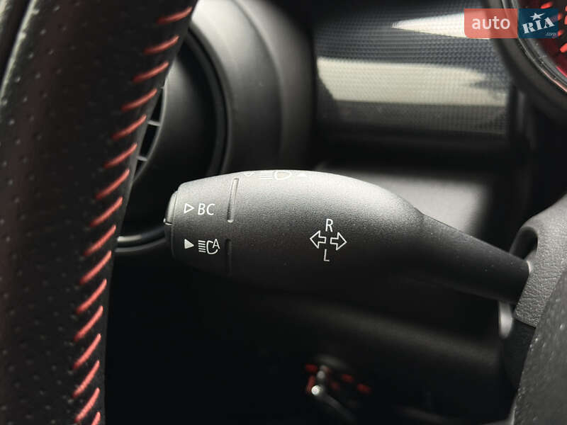 Хэтчбек MINI Hatch 2018 в Киеве
