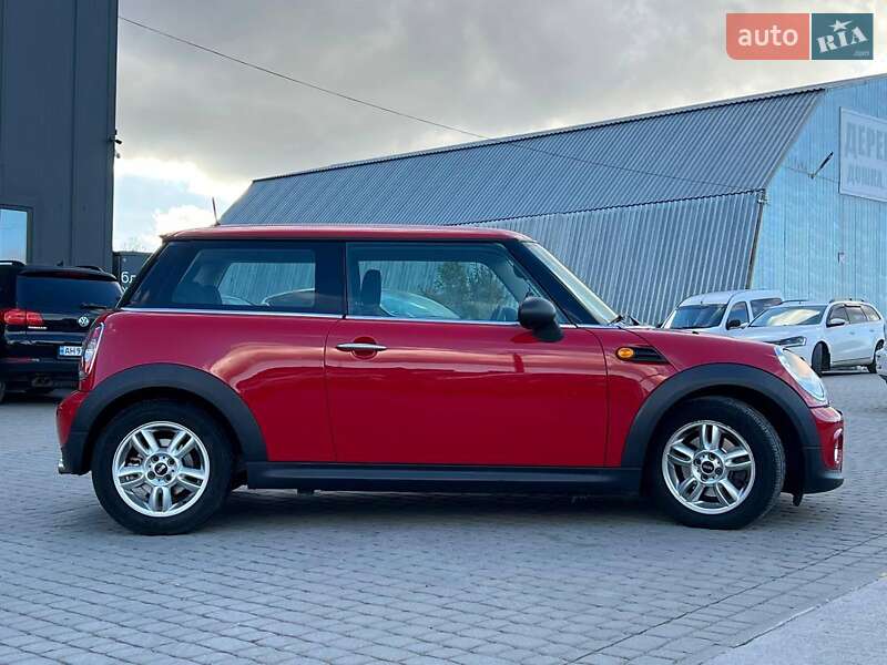 Хетчбек MINI Hatch 2013 в Львові