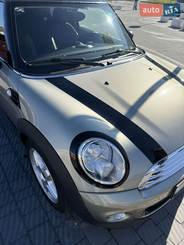 Хэтчбек MINI Hatch 2010 в Львове фото 2 Хэтчбек MINI Hatch 2010 в Львове
