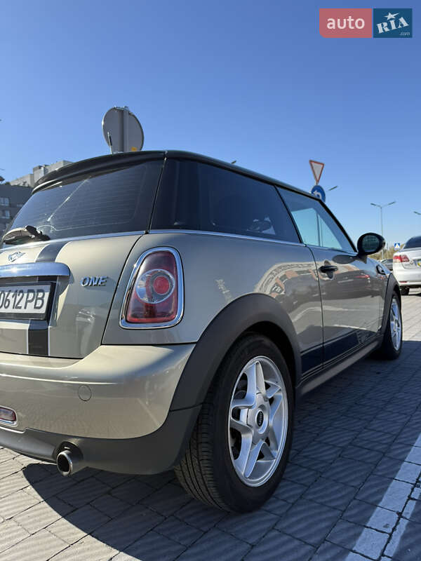 Хэтчбек MINI Hatch 2010 в Львове фото 12 Хэтчбек MINI Hatch 2010 в Львове