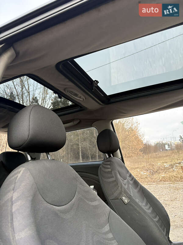 Хэтчбек MINI Hatch 2001 в Ужгороде