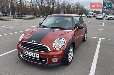 Хэтчбек MINI Hatch 2012 в Киеве