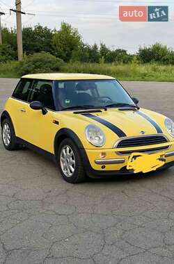 Хэтчбек MINI Hatch 2002 в Нововолынске