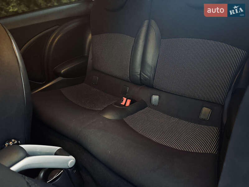 Хэтчбек MINI Hatch 2007 в Киеве