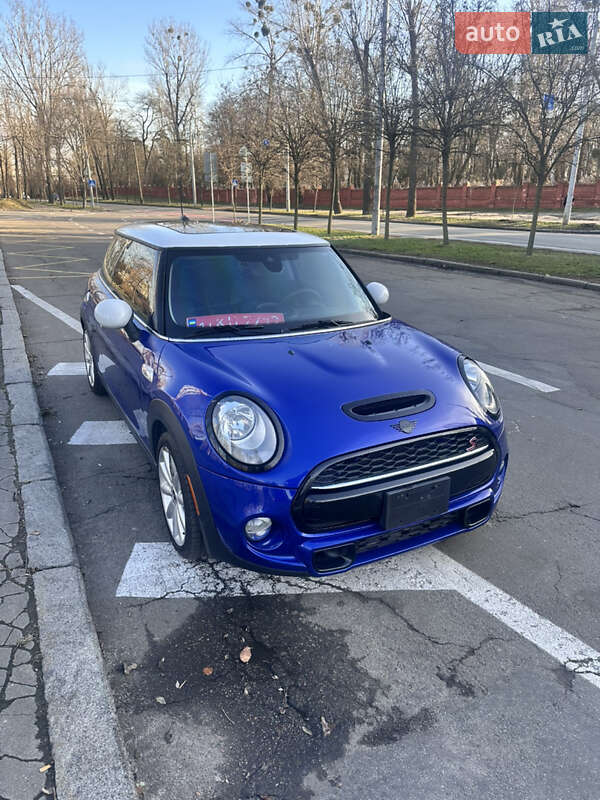 Хэтчбек MINI Hatch 2019 в Киеве фото 4 Хэтчбек MINI Hatch 2019 в Киеве