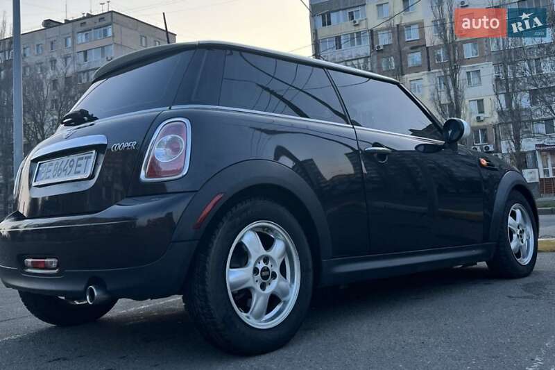 Хэтчбек MINI Hatch 2013 в Николаеве