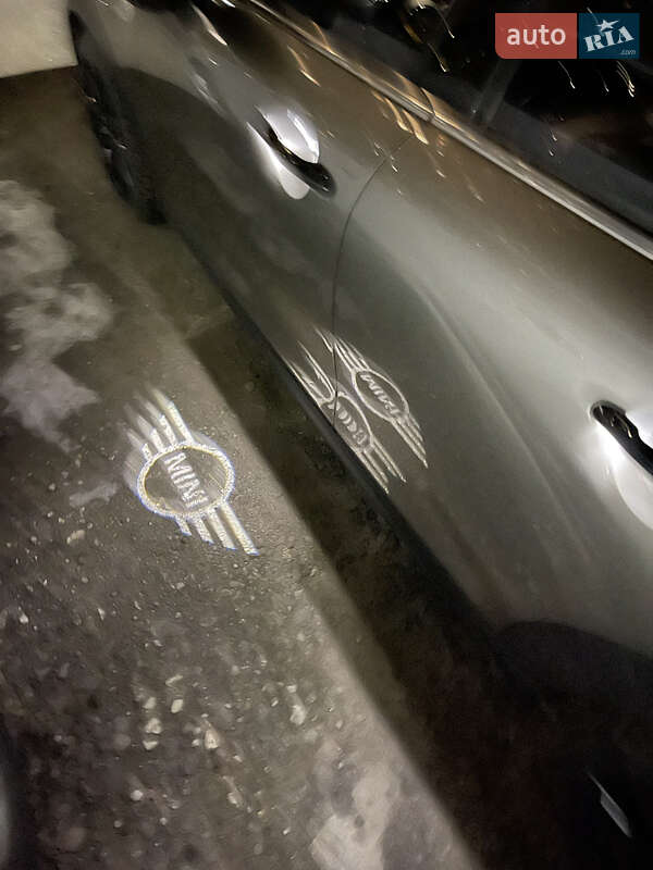 Хетчбек MINI Hatch 2019 в Києві