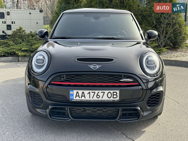 Хэтчбек MINI Hatch 2019 в Киеве