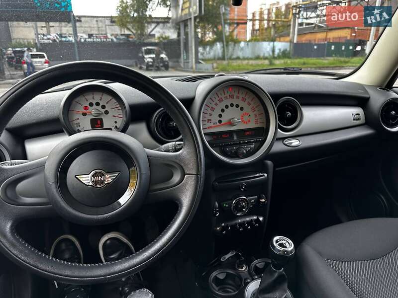 Хетчбек MINI Hatch 2013 в Івано-Франківську фото 14 Хетчбек MINI Hatch 2013 в Івано-Франківську