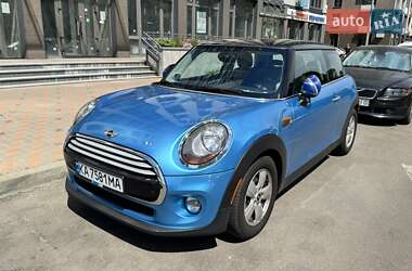 Хэтчбек MINI Hatch 2015 в Киеве