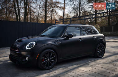 Хэтчбек MINI Hatch 2017 в Киеве