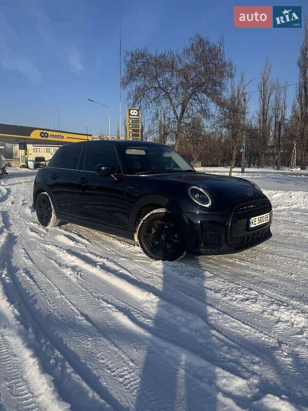 Хэтчбек MINI Hatch 2021 в Днепре фото 3 Хэтчбек MINI Hatch 2021 в Днепре