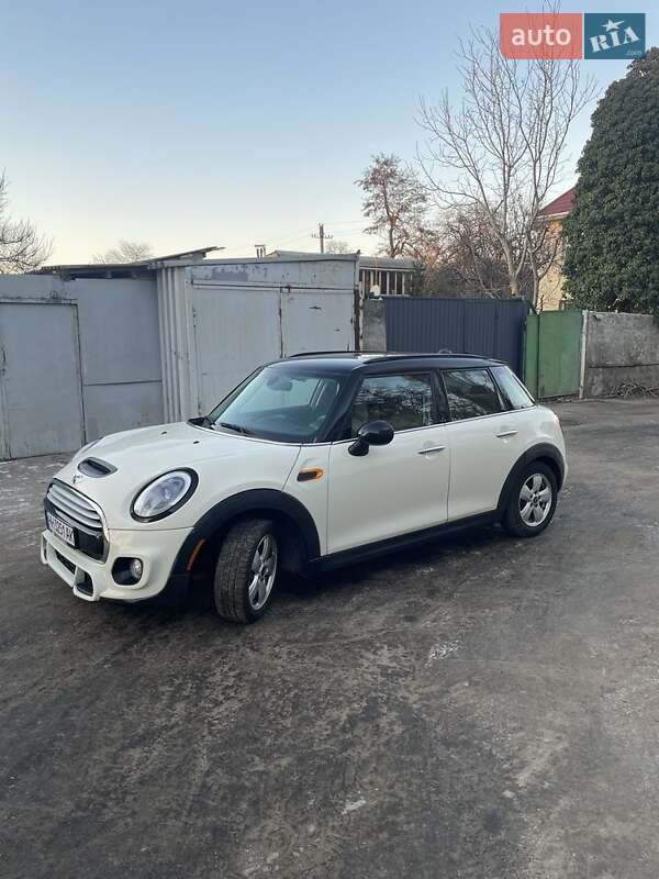 Хэтчбек MINI Hatch 2015 в Одессе фото 5 Хэтчбек MINI Hatch 2015 в Одессе