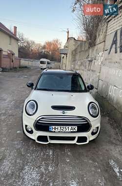 Хэтчбек MINI Hatch 2015 в Одессе