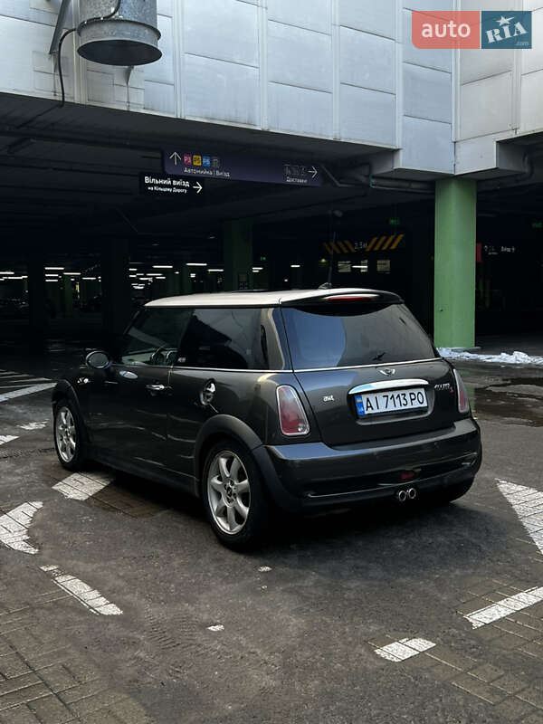 Хэтчбек MINI Hatch 2005 в Киеве