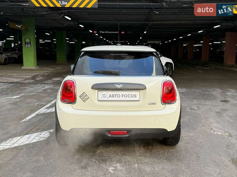 Хэтчбек MINI Hatch 2019 в Киеве