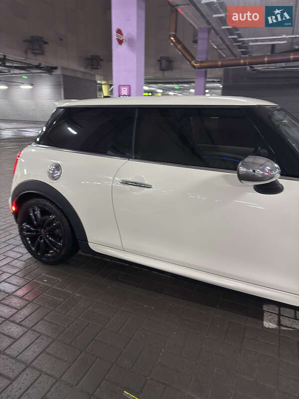 Хетчбек MINI Hatch 2016 в Києві фото 5 Хетчбек MINI Hatch 2016 в Києві