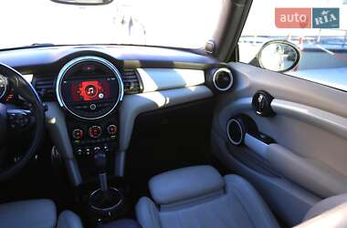 Хэтчбек MINI Hatch 2016 в Киеве