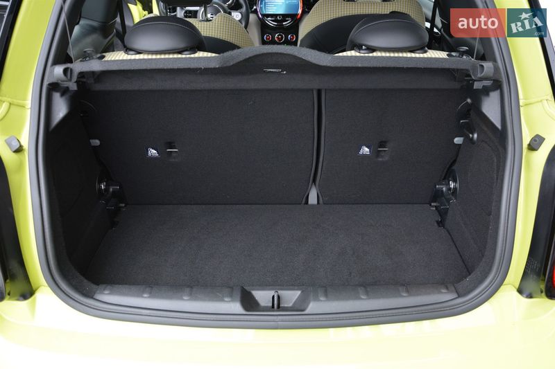 Хетчбек MINI Hatch 2023 в Києві