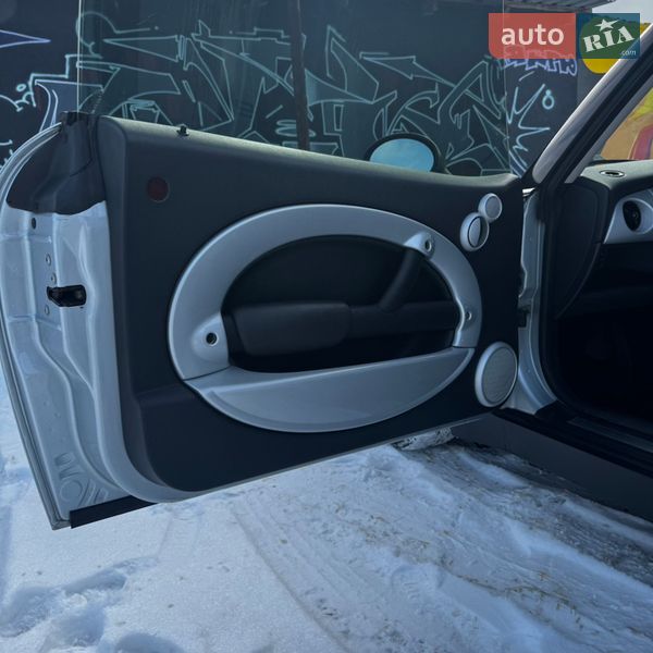 Хетчбек MINI Hatch 2002 в Житомирі