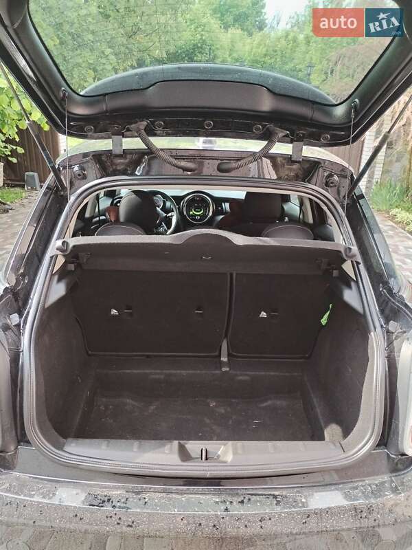 Хэтчбек MINI Hatch 2015 в Борисполе