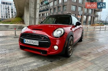Хэтчбек MINI Hatch 2015 в Киеве