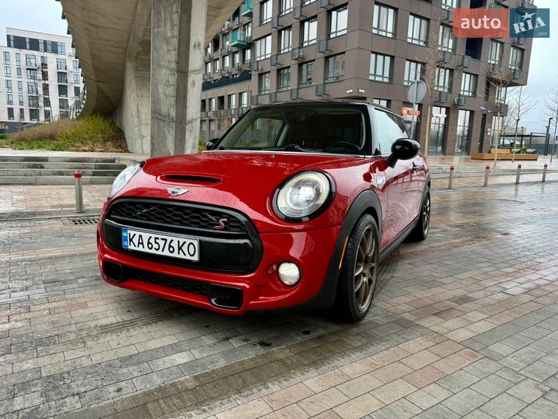 Хэтчбек MINI Hatch 2015 в Киеве