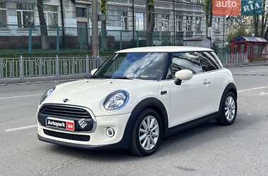 Хэтчбек MINI Hatch 2019 в Киеве