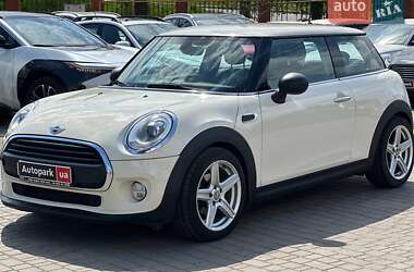 Хетчбек MINI Hatch 2016 в Одесі Хетчбек MINI Hatch 2016 в Одесі